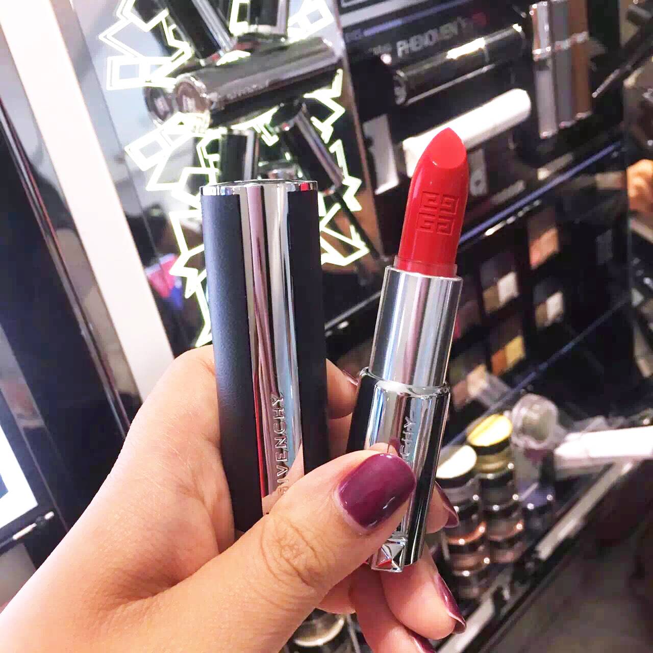 givenchy纪梵希唇膏滋润粉色小羊皮口红圣诞限量￥ 320.00已售:0件