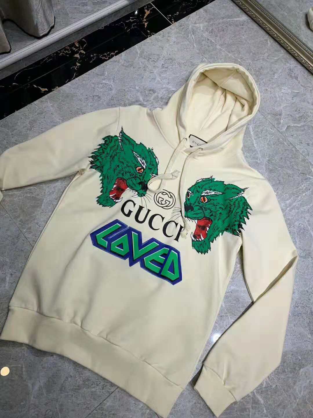 gucci18新冬狼头连帽卫衣  男女同款￥ 3700.00已售:0件