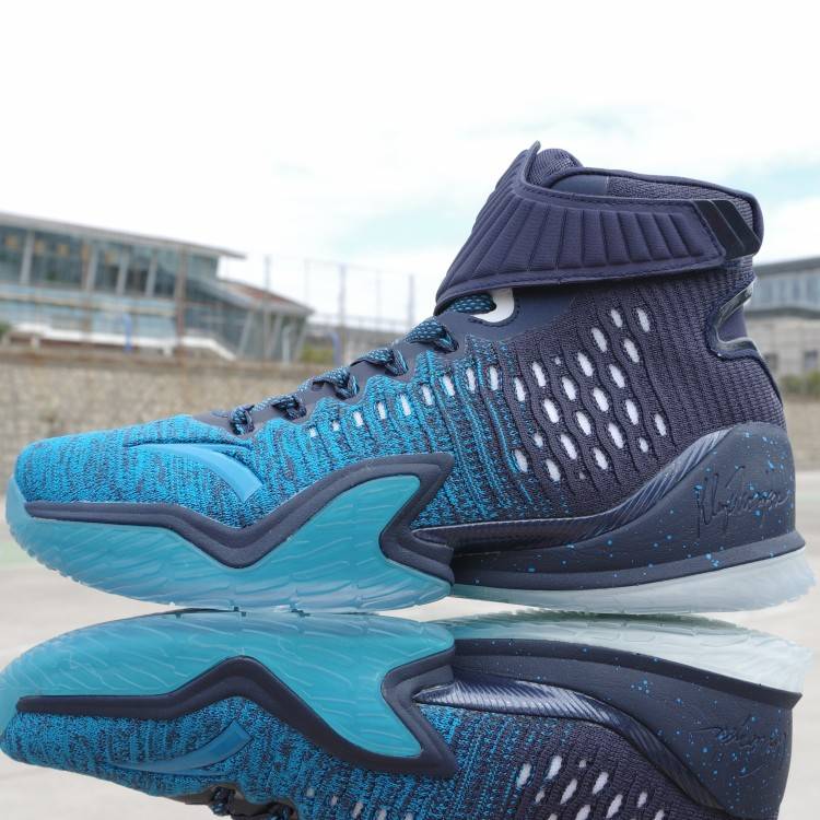 安踏 篮球系列 kt3代战靴水滴纹路篮球鞋.